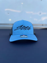 Load image into Gallery viewer, BLUE/BLACK STATIK HAT
